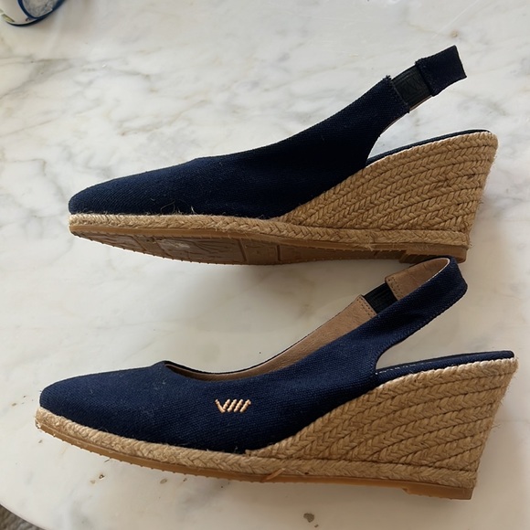 Viscata Navy Slingback Wedges - Picture 4 of 12